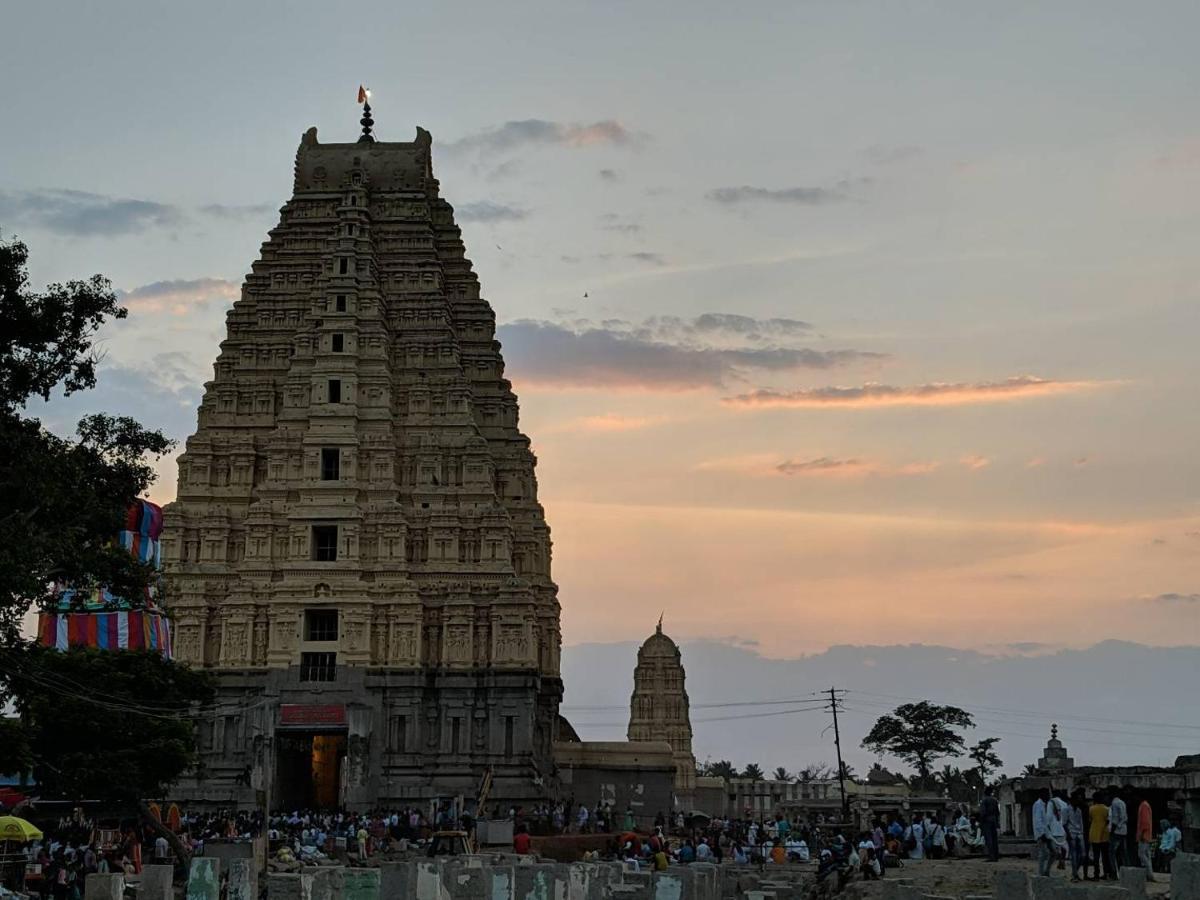 Hotel Varsha Hampi Exteriér fotografie