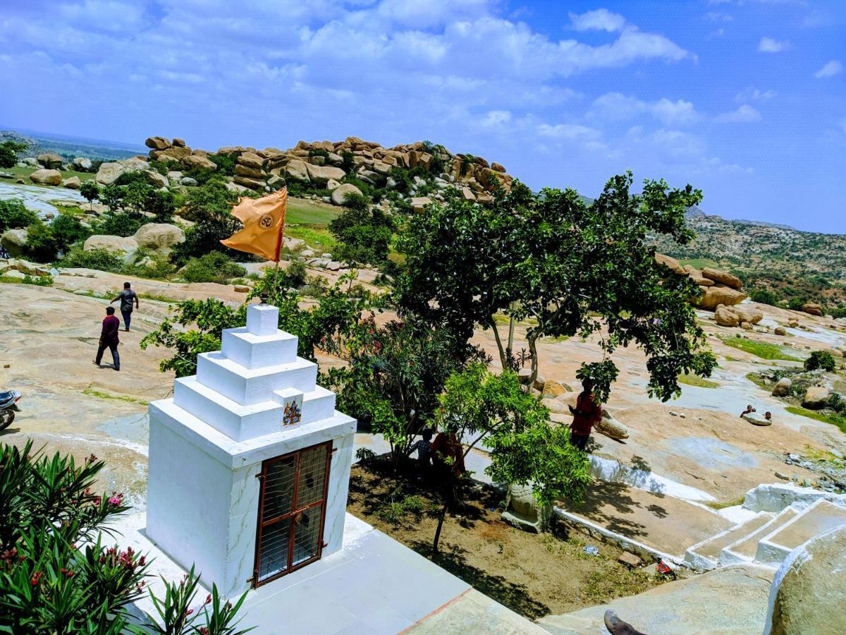 Hotel Varsha Hampi Exteriér fotografie