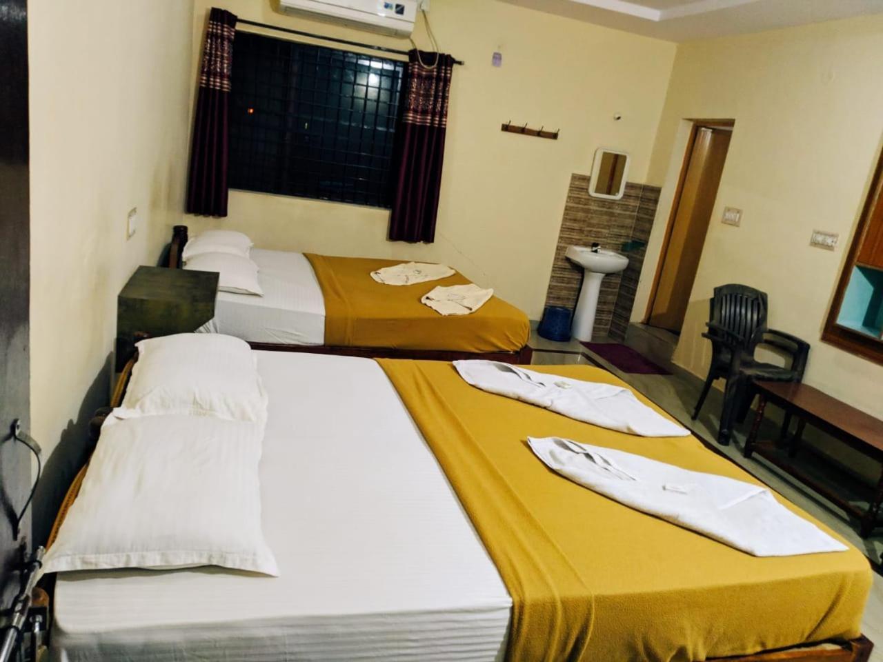 Hotel Varsha Hampi Exteriér fotografie