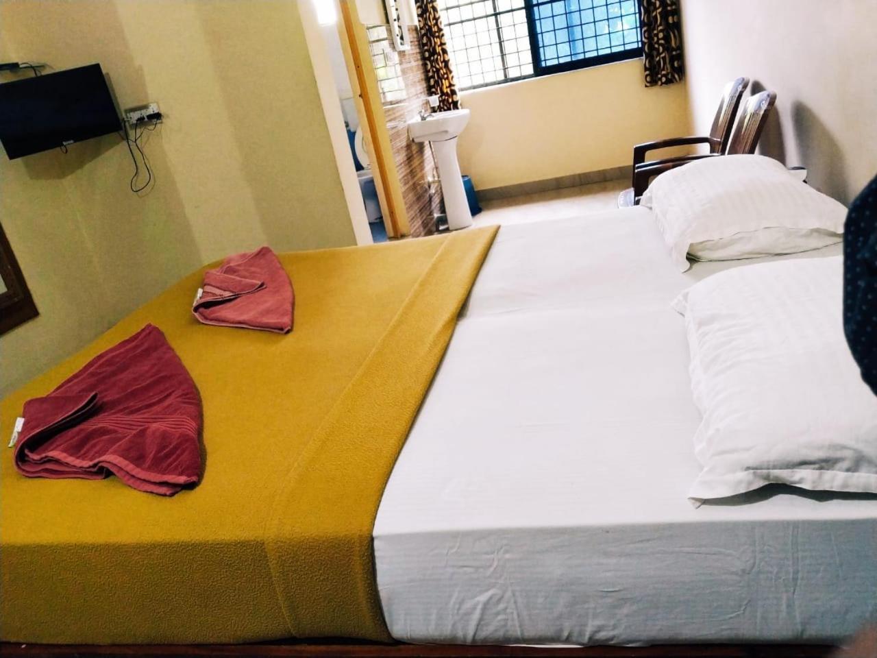 Hotel Varsha Hampi Exteriér fotografie