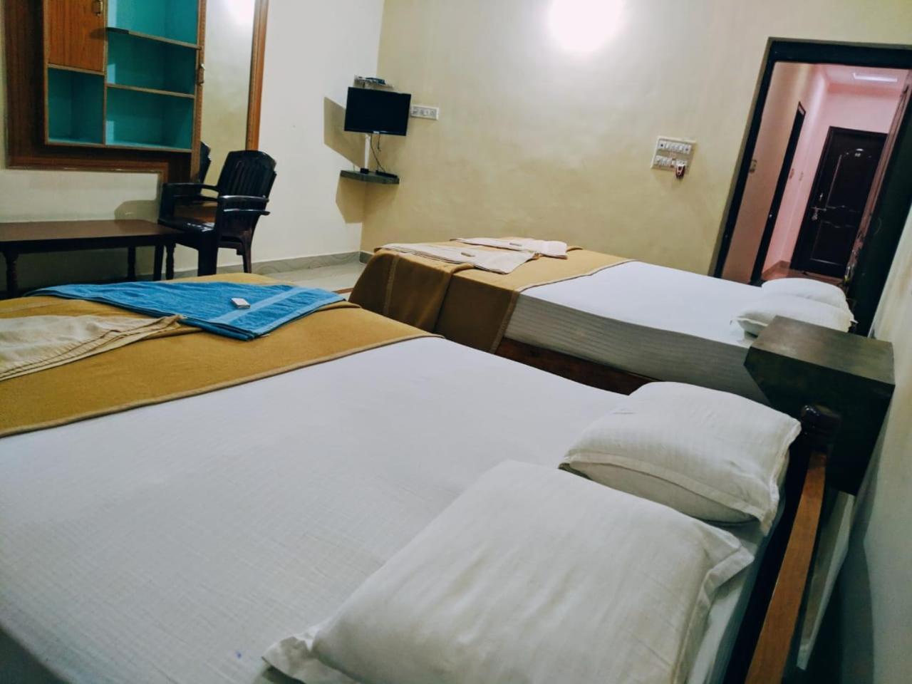 Hotel Varsha Hampi Exteriér fotografie