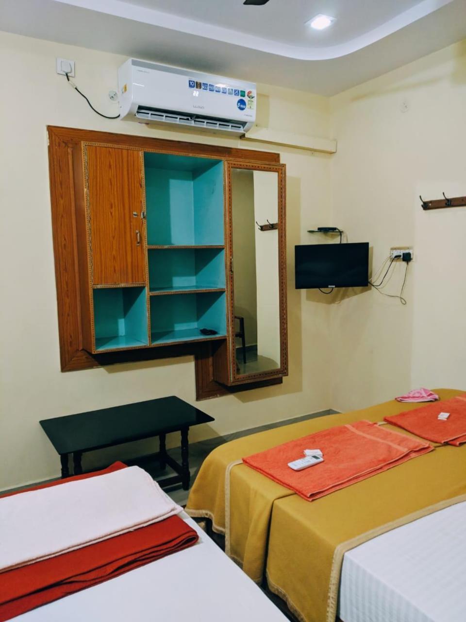 Hotel Varsha Hampi Exteriér fotografie