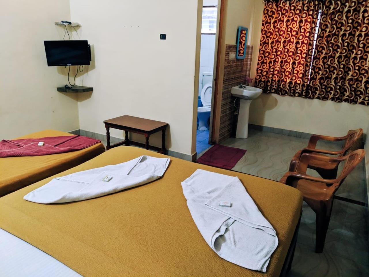 Hotel Varsha Hampi Exteriér fotografie