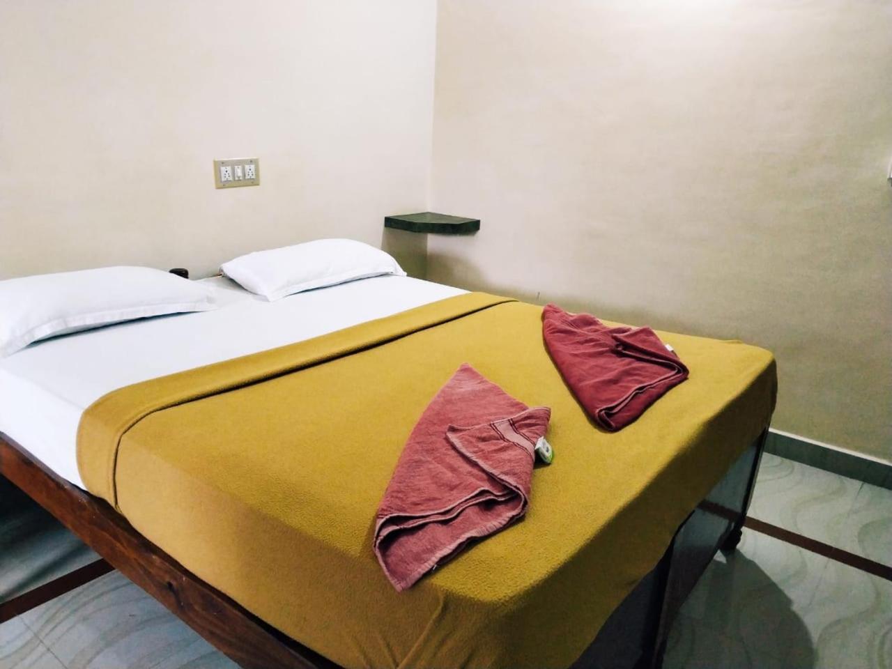 Hotel Varsha Hampi Exteriér fotografie