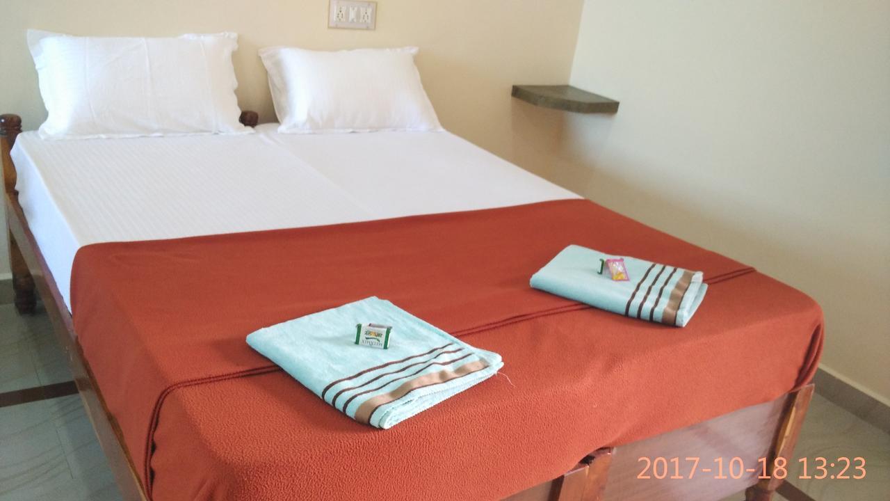 Hotel Varsha Hampi Exteriér fotografie