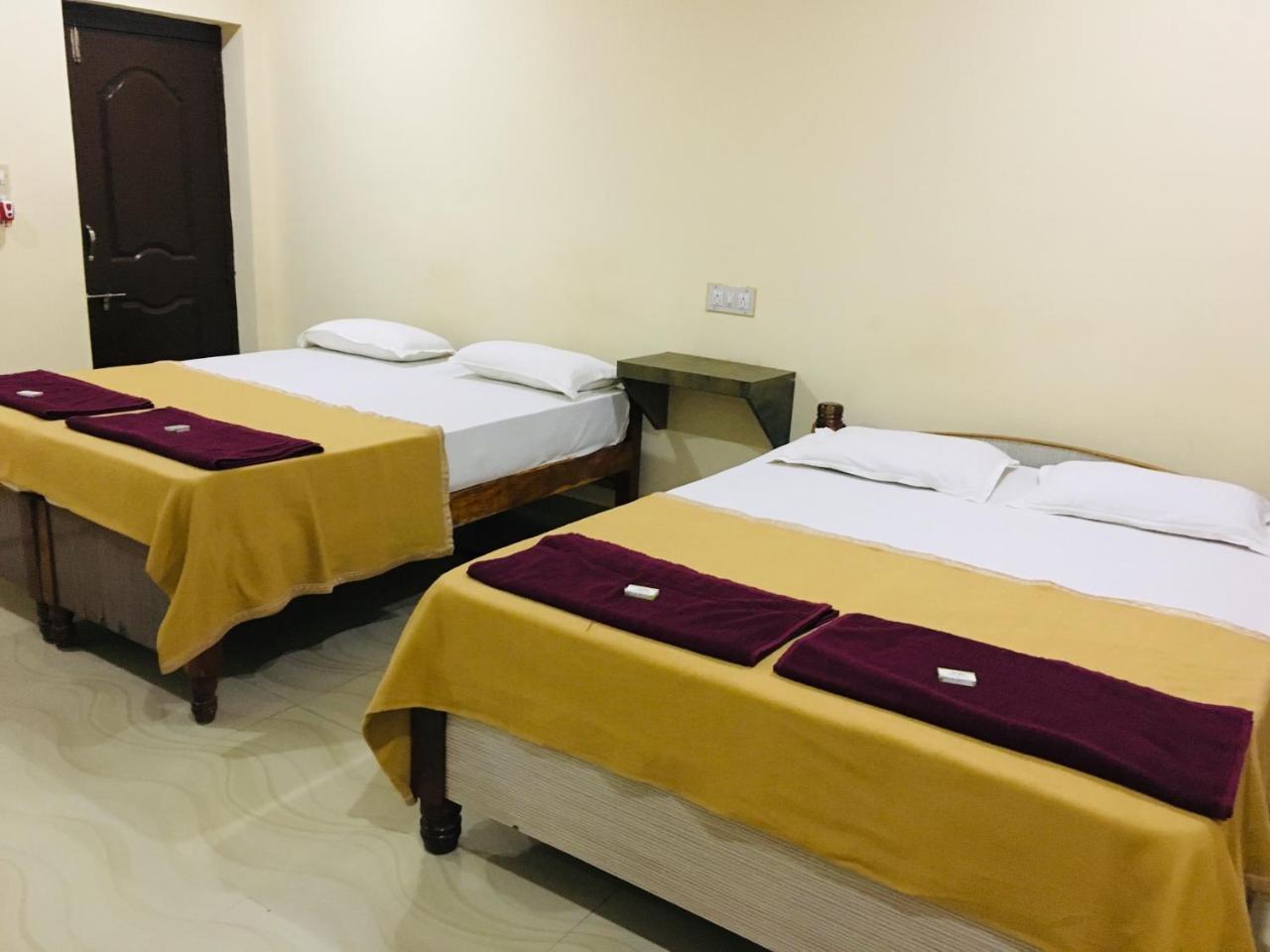 Hotel Varsha Hampi Exteriér fotografie